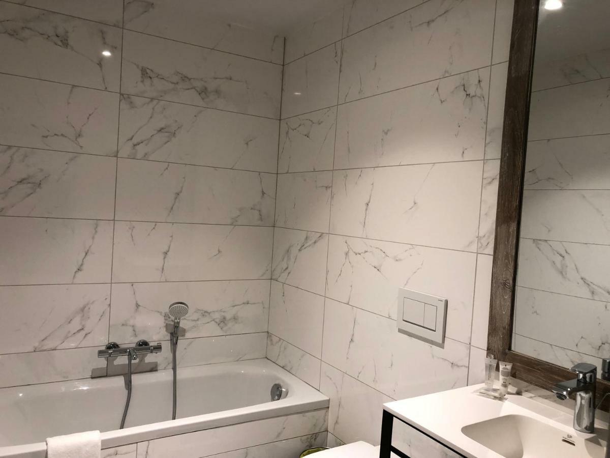 Aparthotel Acropolis - Luxury Appartments I Hotelservice And Parking 4*